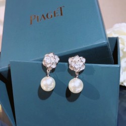 A sense of fashion is perfect Earrings 2023SS PIAGET Piaget